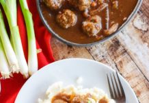 minced meatballs with pearl barley